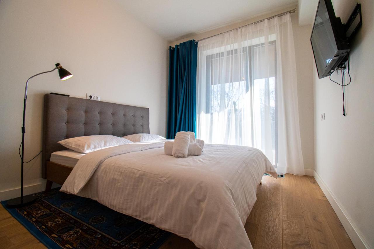 Mirador Bohemian Apt With Views Over Old Town And Tampa Mountain, Near Poiana בראשוב מראה חיצוני תמונה