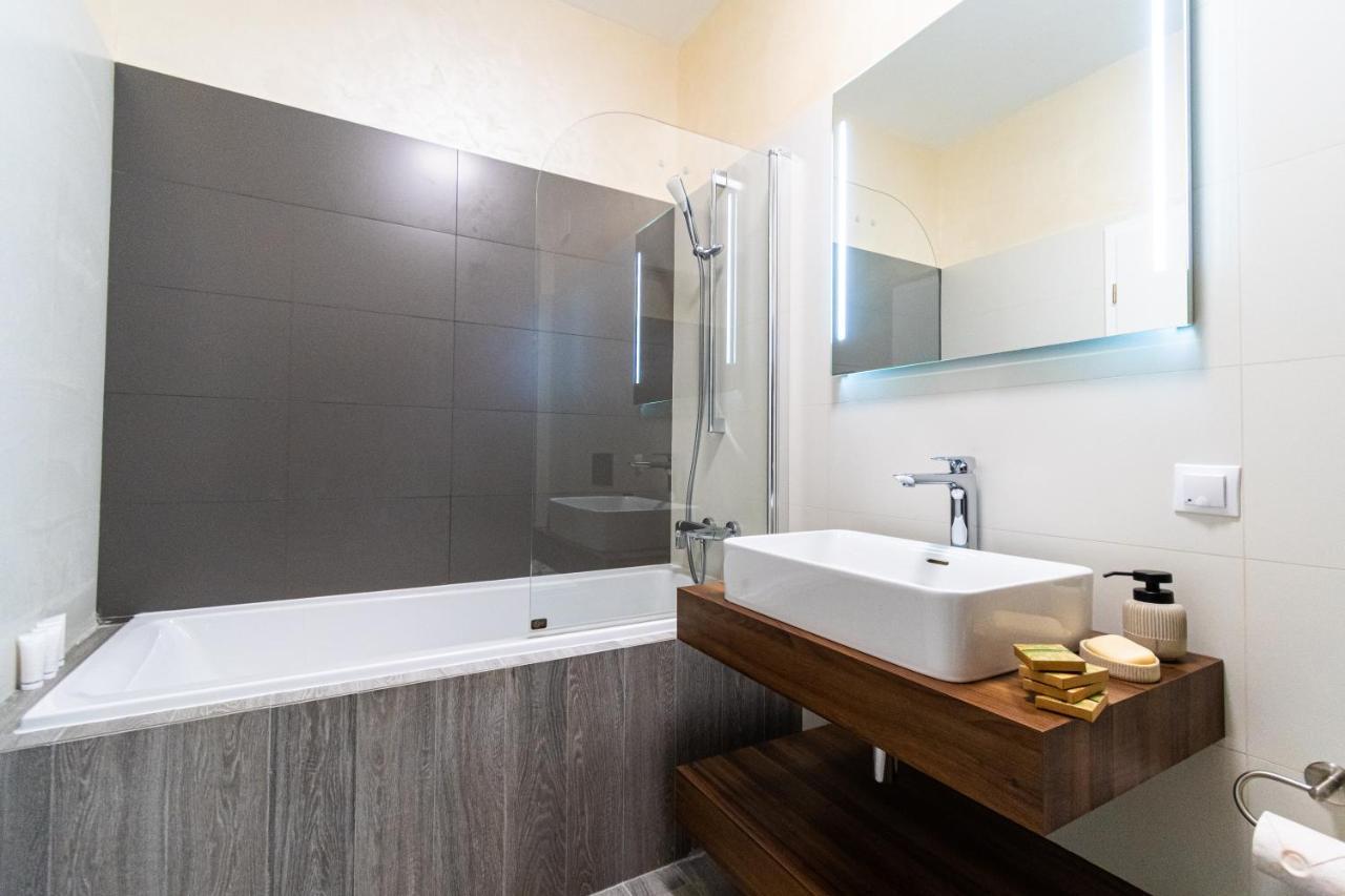 Mirador Bohemian Apt With Views Over Old Town And Tampa Mountain, Near Poiana בראשוב מראה חיצוני תמונה