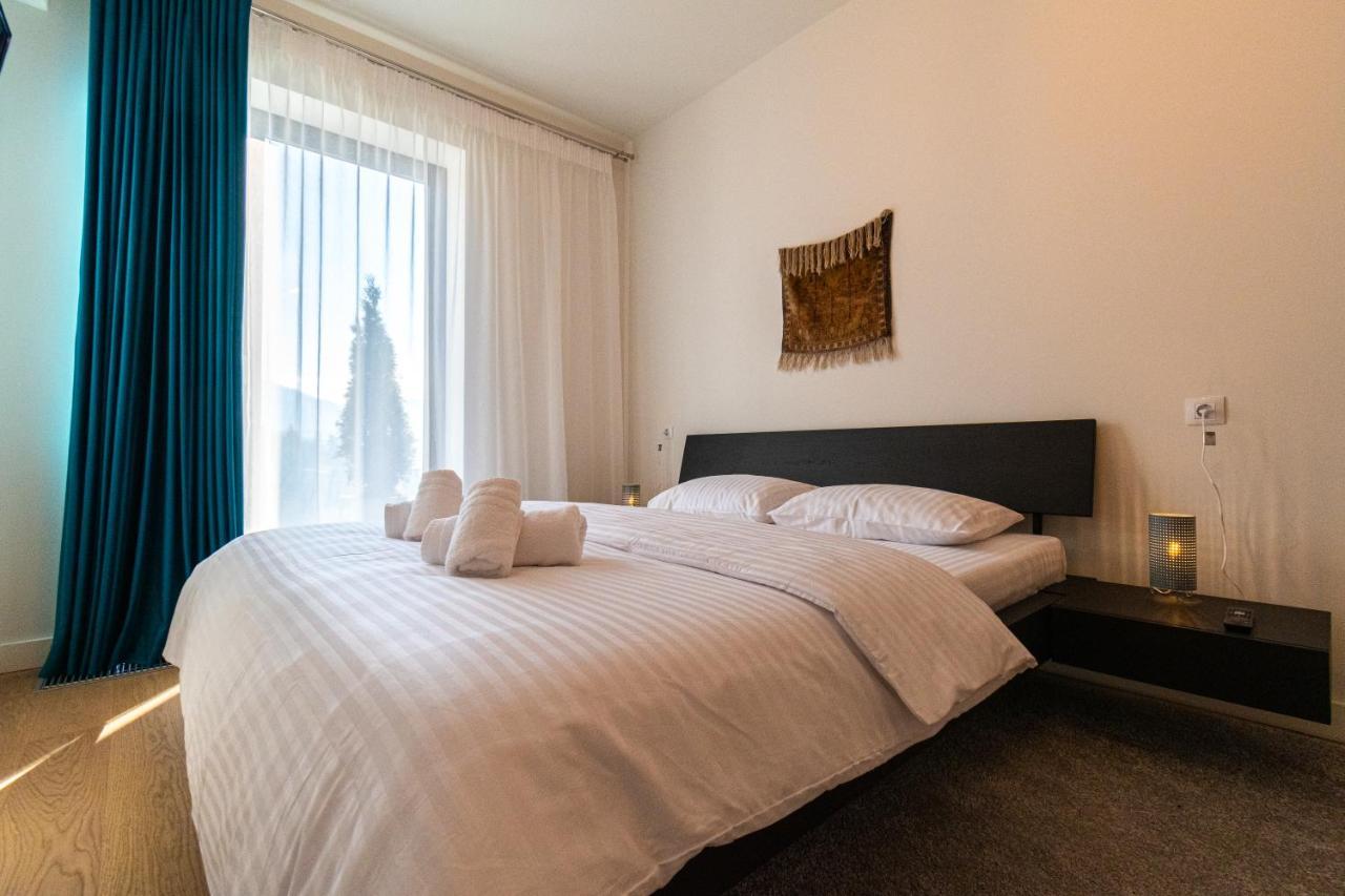 Mirador Bohemian Apt With Views Over Old Town And Tampa Mountain, Near Poiana בראשוב מראה חיצוני תמונה