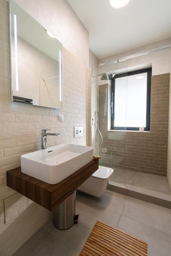 Mirador Bohemian Apt With Views Over Old Town And Tampa Mountain, Near Poiana בראשוב מראה חיצוני תמונה