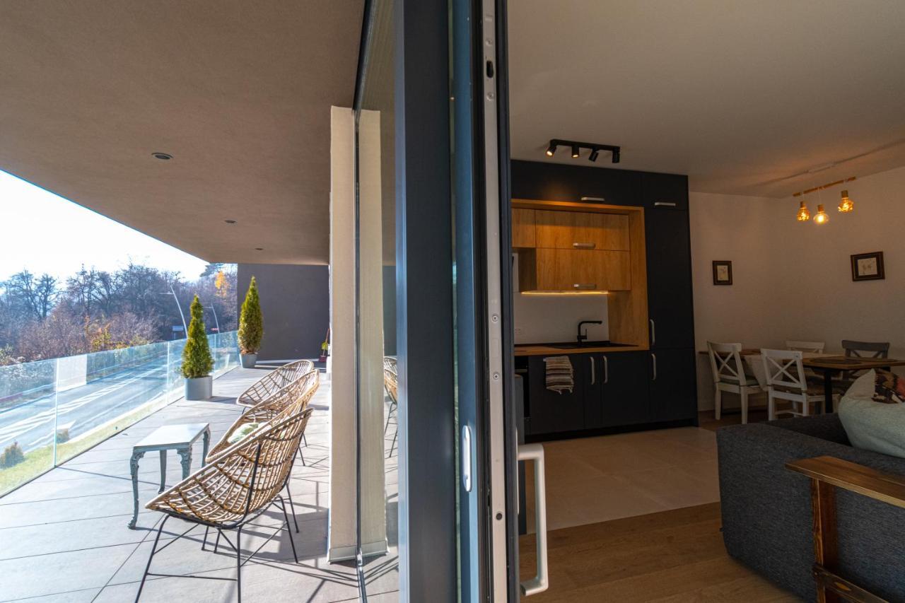 Mirador Bohemian Apt With Views Over Old Town And Tampa Mountain, Near Poiana בראשוב מראה חיצוני תמונה